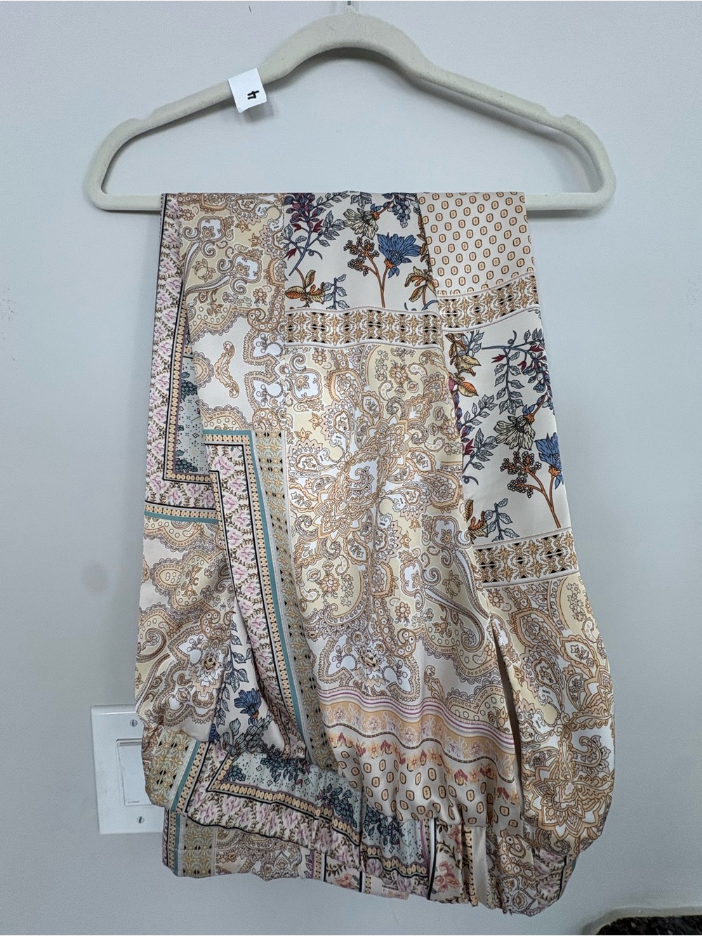 Rachel Zoe Cream Multi Paisley & Floral pant